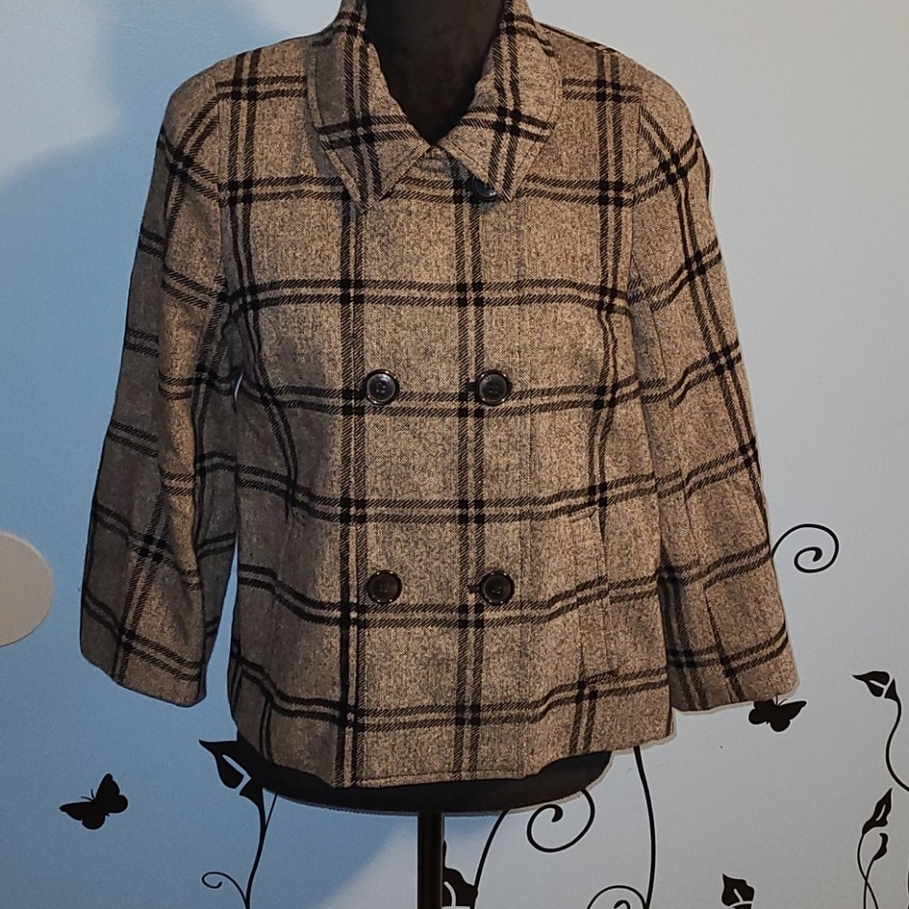 Cropped plaid coat
